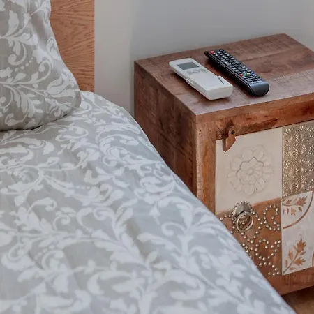 Alfama River View Апартаменты *