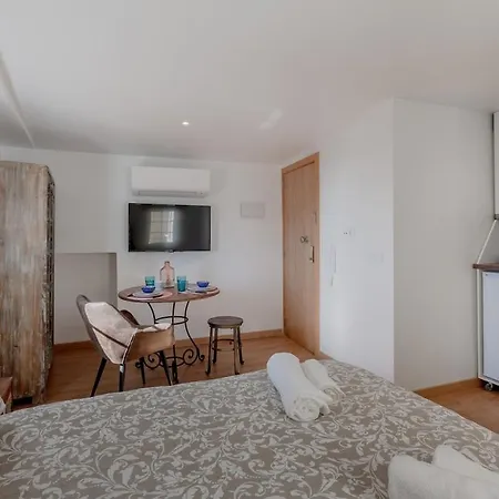 Alfama River View * Лиссабон