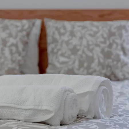 Alfama River View Апартаменты *